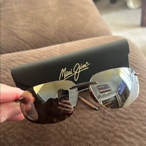 Maui Jim Sunglasses mala titanium , copper with Black Case